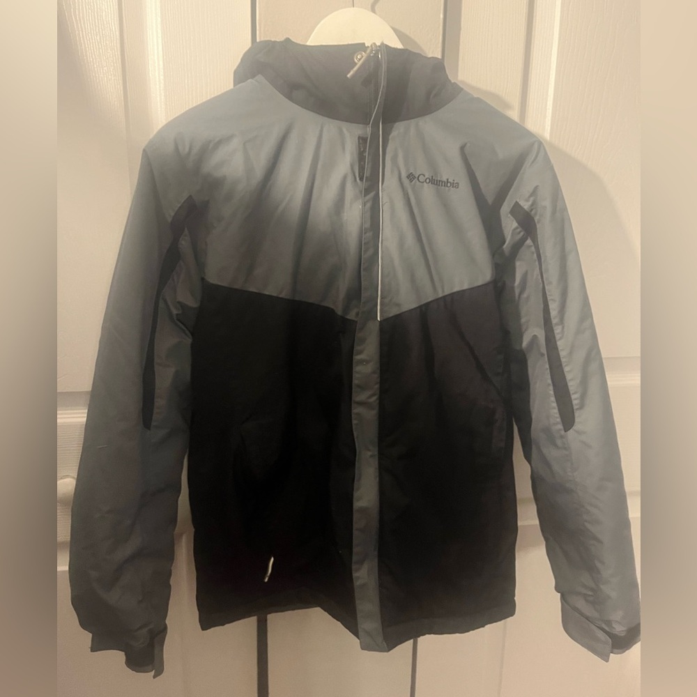 COLUMBIA Grey & black kids coat size L (14/16)